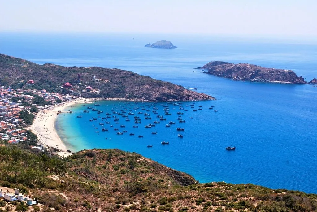 Vietnam travel and transfer service photo 07